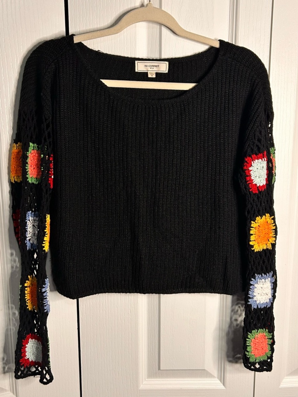 No Comment Women’s Black Knit Sweater Multicolor Crochet Sleeve Accents Medium